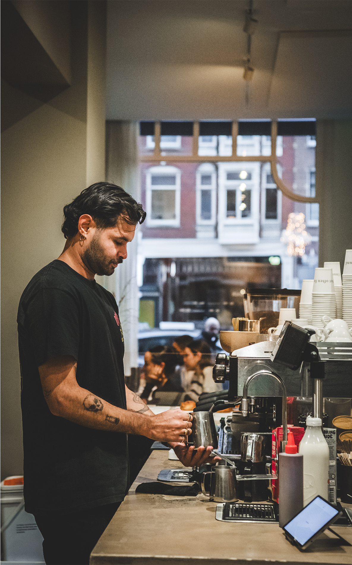 Coffeebar_making_coffee.png